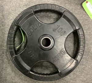lot 52 image: 100 Lb Weight Plate