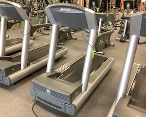 lot 25 image: Treadmill