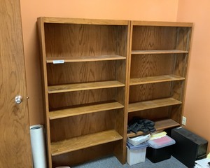 lot 274 image: 2 Wood Shelfs
