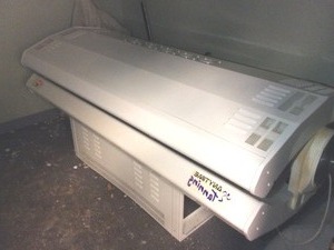 lot 49 image: Tanning Bed
