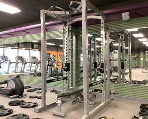 lot 2 image: Power Rack DeadliftSquatBenchpress