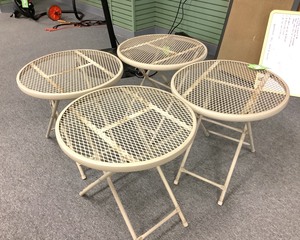 lot 261 image: 4 Metal Patio Tables