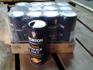 lot 78 image: Case of 12 Mortons coarse kosher s...
