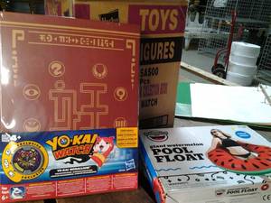 lot 80 image: Lot with Yo-Kai Watch Medallium Col...