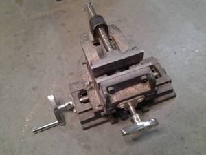 lot 7 image: Super Heavy Duty Bench Vise. unabl...