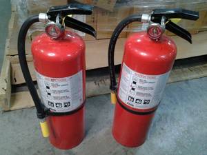 lot 9 image: Lot of 2 fire extinguishers...