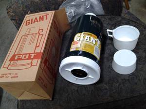 lot 120 image: Giant Pot 1.8L capacity Insulated...