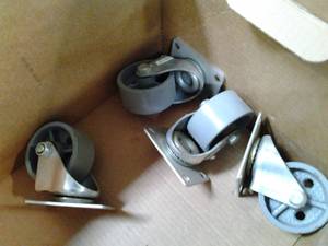 lot 49 image: Set of 4 Heavy Duty Swivel Casters...