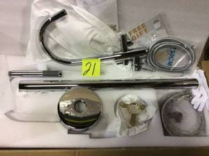 lot 21 image: Akdy 1-Handle Freestanding Floor Mount Roman Tub Faucet Bathtub Filler with Hand Shower in Chrome not used