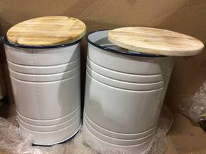 lot 99 image: Farmhouse Enamel Metal Container (Set of 2)