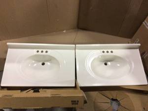 Bathroom Vanity Top 31 in. W x 19 in. D 4 in. Faucet Centerset Solid White Basin costumer returns  varios sizes