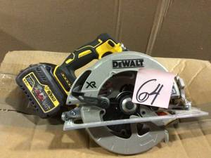 20-Volt MAX XR Cordless Brushless 7-14 in. Circular Saw (Tool-Only) by DEWALT customer return missing batterry