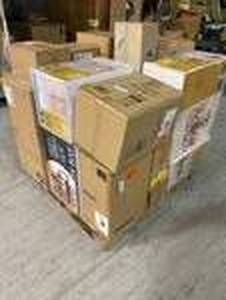 PALLET OF ASSORTED LIGHTING CHANDELIERS VARIOUS SIZES. SEE PICTURES