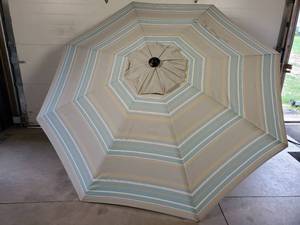 New Allen and Roth 9 ft Patio Umbrella