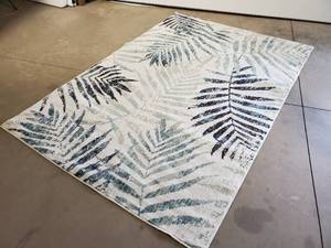 Mohawk 5 x 8 ft Area Rug