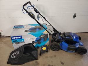 Kobalt 40 Volt Lithium Ion Self Propelled Lawn Mower with Battery and Charger