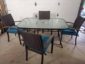 Patio Set with Table and 4 Chairs