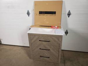 30-in Weathered Oak Undermount Single Sink Bathroom Vanity with White Engineered Stone Top (Mirror Included) - Needs TLC