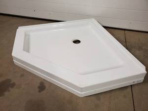 Delta Corner Shower Pan - Cracked