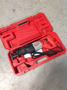 12 Amp SAWZALL Reciprocating Saw with Case by Milwaukee not used