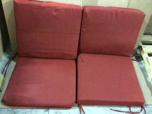 20 in. x 36 in. x 3 in. Outdoor Deluxe Midback Dining Cushion in Chili (1-Pack) (see all picture)&nbsp