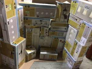 BIG LOT MIX OF LAMPS, FANS, FLOOR LAMPS &amp ETC review all pictures&nbsp