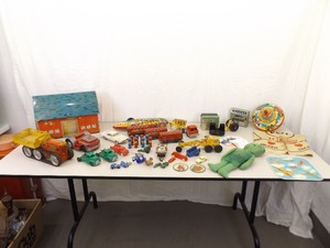 Large Lot of Vintage Marx, Hubley, etc. Toys, Parts, etc.