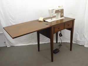 WORKING Singer Sewing Machine Model 778 Sewing Machine and Cabinet