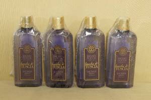 4 Bottles of Erbario Toscano Bacche Di Tuscia Shower Bath