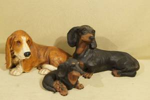 3 Plastic Dogs