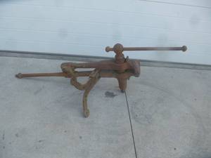 Antique Bench Vice