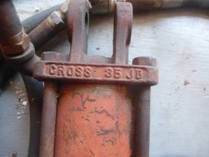 Hydraulic Cylinder Red