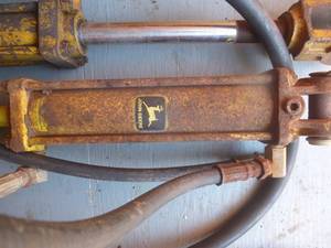 John Deere Hydraulic Cylinders