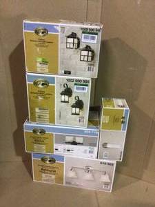 lot 29 image: MIX LOT OF LAMPS
