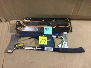 lot 79 image: MIX LOT Gator Machete Jr with 10.75 in. Blade (Sheath Included) by Gerber