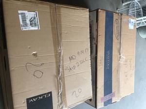 Mixed lot of kitchen sinks - various models sizes and conditions open box customer returns see pictures