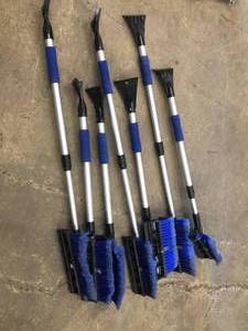 Mixed lot of snow windshield scraper - mixed condition - see pictures