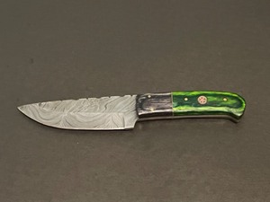 lot 6 image: Custom Damascus Steel Knife