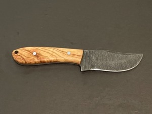 lot 14 image: Custom Damascus Steel Knife
