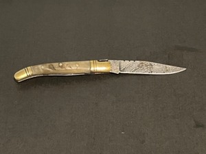 lot 16 image: Custom Damascus Steel Folding Pocket Knife