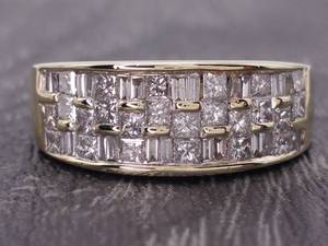 lot 5 image: 1.00 Carat Triple Layer Checkerboard Diamond Ring in 14k Gold