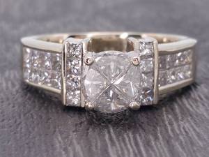 lot 15 image: Gorgeous 2.00 Carat Composite Cluster Diamond Estate Ring in 18k Gold