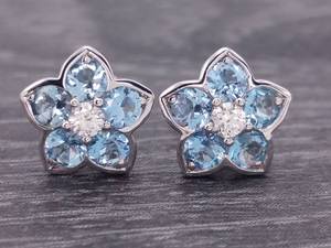 lot 25 image: 2.50 Carat Natural High Quality Aquamarine and Diamond Flower Earrings in 14k Gold
