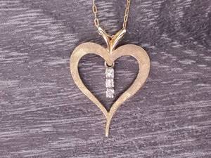 lot 53 image: Vintage Heart Necklace With Diamond Dangle 14k Gold
