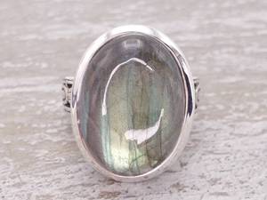 lot 67 image: Large Natural Labradorite Estate Ring with Celtic Scroll Design
