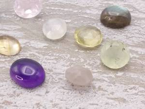 lot 51B image: 35 Carats Loose Gemstones Opal, Topaz, Labradorite, Amethyst, etc.