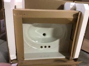 lot 5 image: 25 in. W x 22 in. D Cultured Marble Vanity Top in White with Solid White Bowl by Design House &nbspCustomer Returns See Pictures