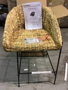 lot 46 image: Black Metal Bar Stool with Back and Natural Seat (21.42 in. W x 38.25 in. H) &nbspCustomer Returns See Pictures