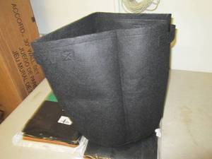 lot 29 image: 24 packs of fabric growing pots ...