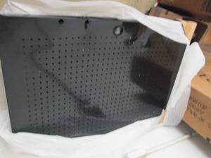 lot 64 image: husky black metal hook hanging area...